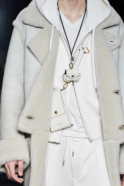 Look 47